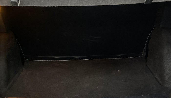 2022 Tata NEXON XMA SUNROOF PETROL, Petrol, Automatic, 27,827 km, Boot Inside