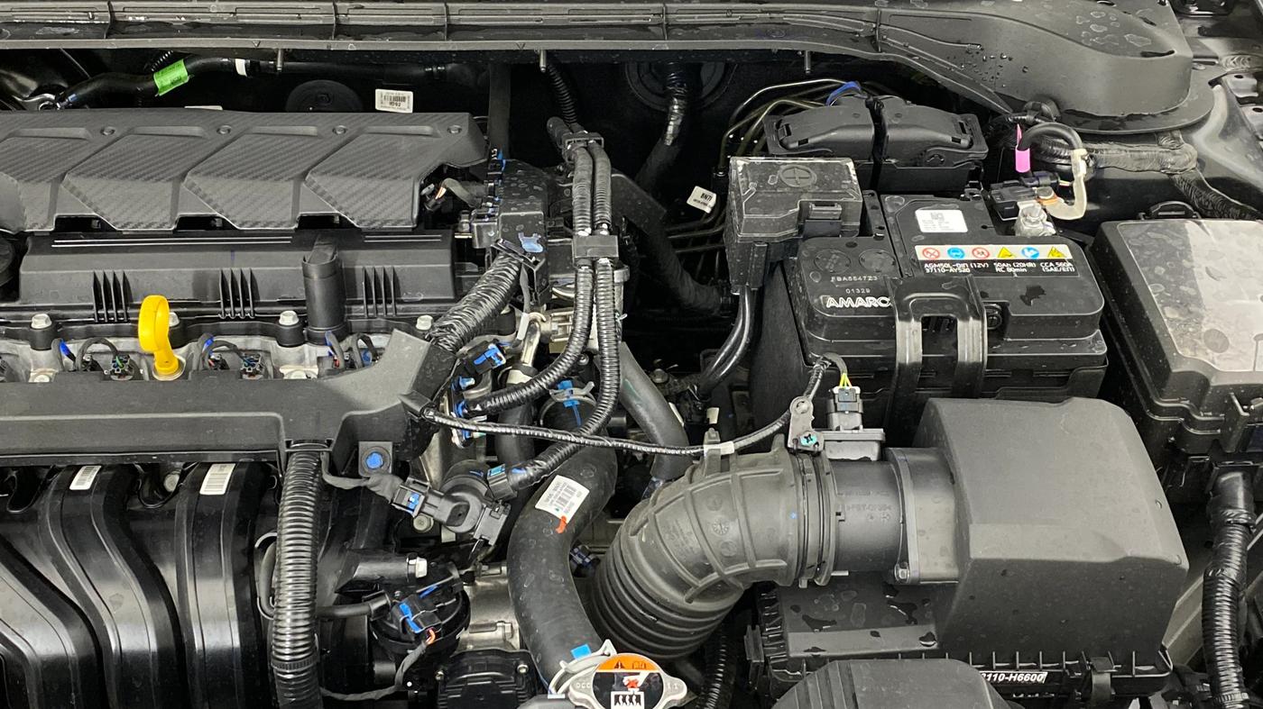 2025 Hyundai Verna SX(O) 1.5 MPI IVT , Petrol, Automatic, 261 km, Engine View - Left
