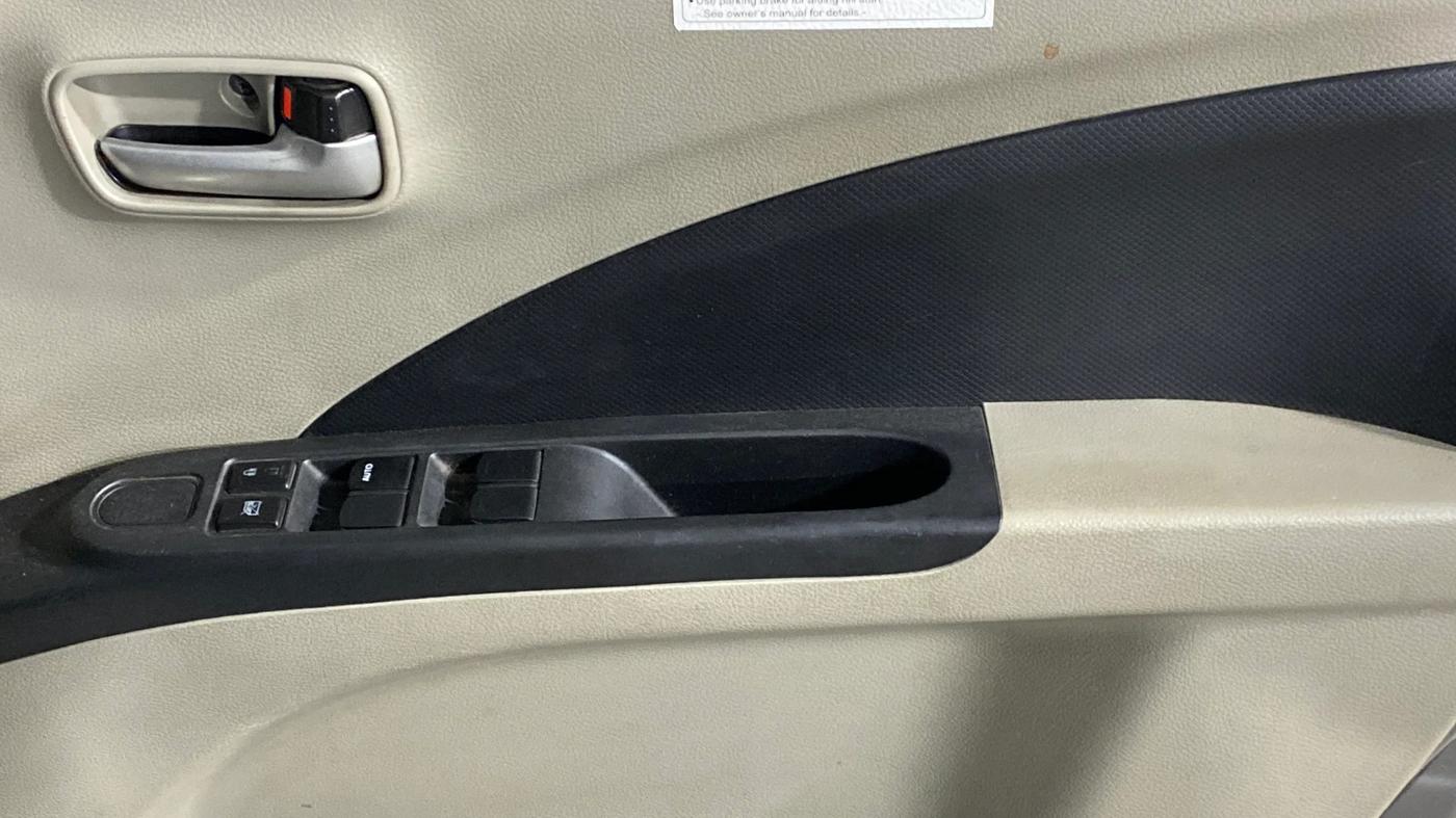 2014 Maruti Celerio VXI AMT, Petrol, Automatic, 75,252 km, Driver Side Door Panels Control