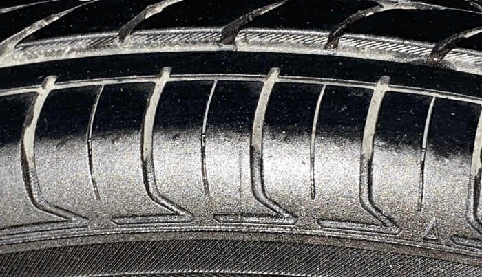 2015 Maruti Ertiga VXI CNG, CNG, Manual, 81,031 km, Left Rear Tyre Tread