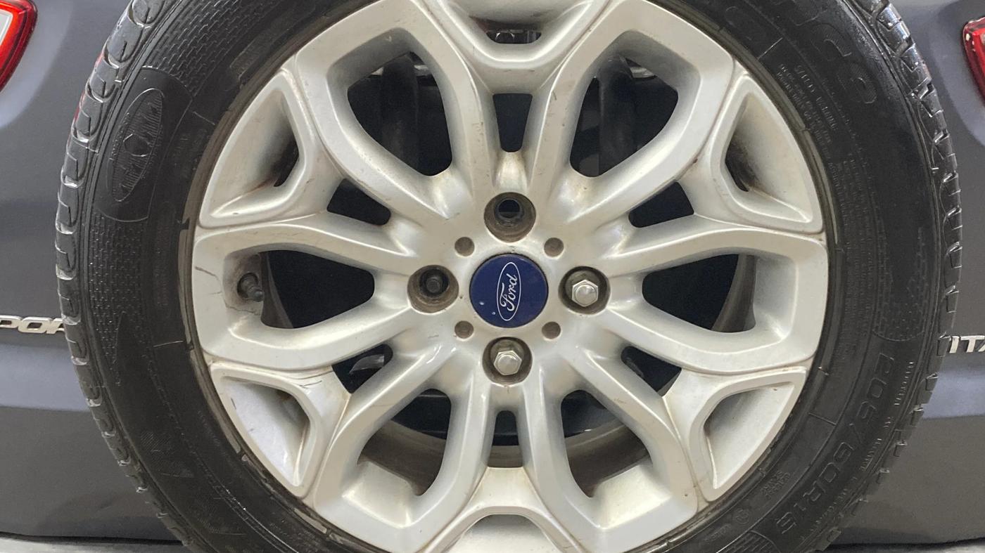 2015 Ford Ecosport TITANIUM 1.5L PETROL AT, Petrol, Automatic, 1,20,504 km, Spare Tyre