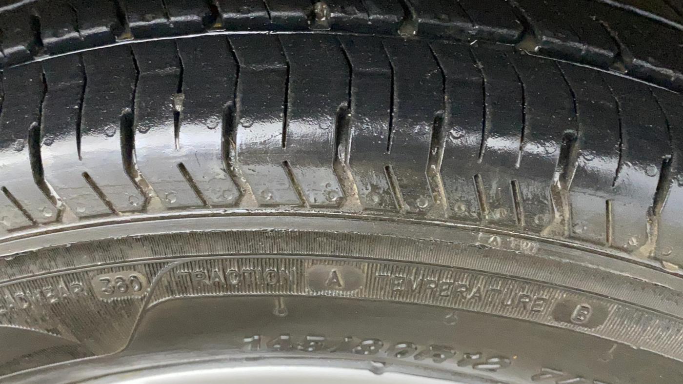 2021 Maruti Alto LXI OPT CNG, CNG, Manual, 93,349 km, Right Front Tyre Tread