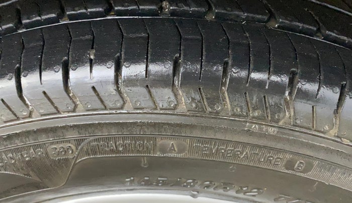 2021 Maruti Alto LXI OPT CNG, CNG, Manual, 93,349 km, Right Front Tyre Tread