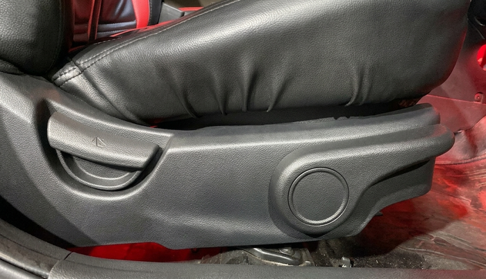 2014 Hyundai Xcent S 1.2, Petrol, Manual, 51,917 km, Driver Side Adjustment Panel