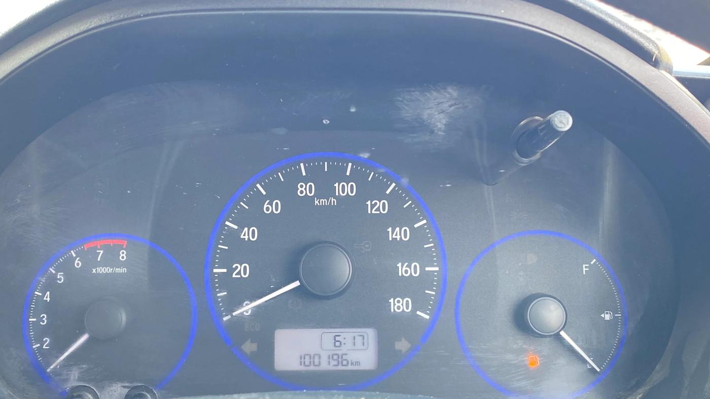 2017 Honda Brio S MT, Petrol, Manual, 1,00,216 km, Odometer Image