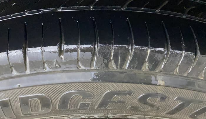 2015 Maruti Wagon R 1.0 LXI, Petrol, Manual, 50,621 km, Left Rear Tyre Tread