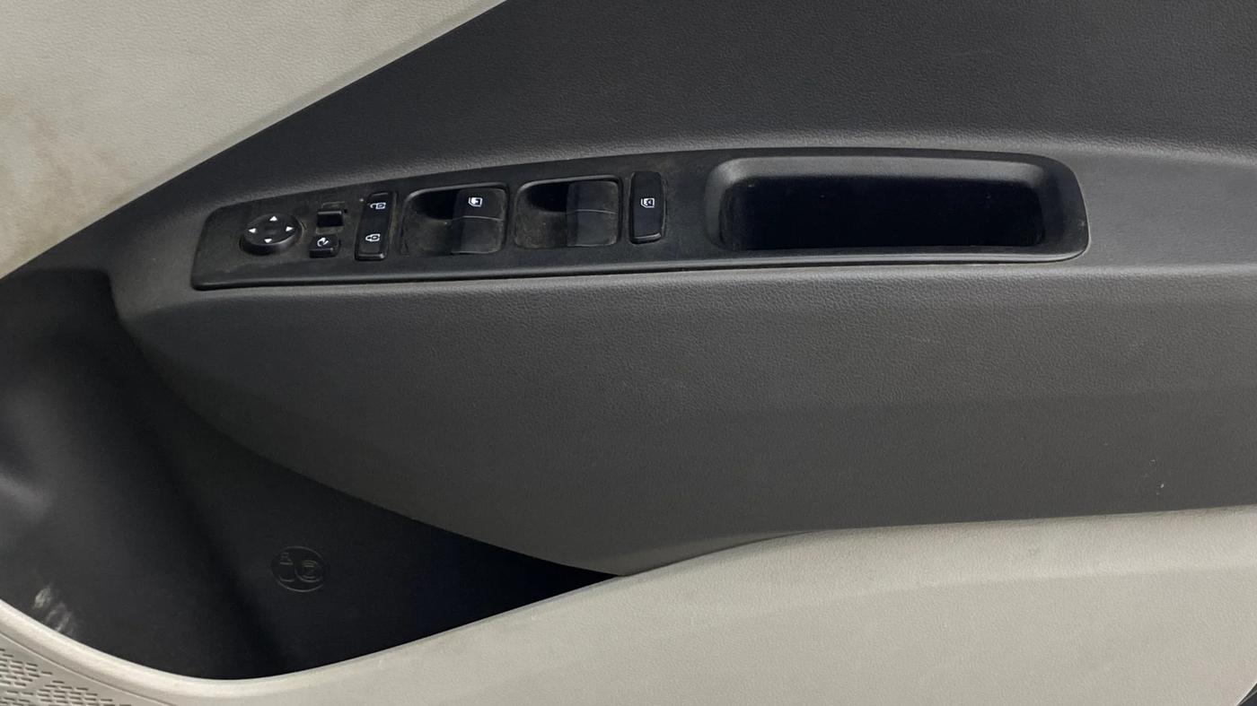 2019 Hyundai GRAND I10 NIOS SPORTZ AMT 1.2 KAPPA VTVT, Petrol, Automatic, 52,372 km, Driver Side Door Panels Control