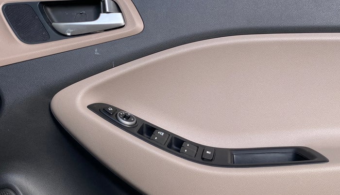 2019 Hyundai Elite i20 SPORTZ PLUS 1.2, Petrol, Manual, 48,747 km, Driver Side Door Panels Control