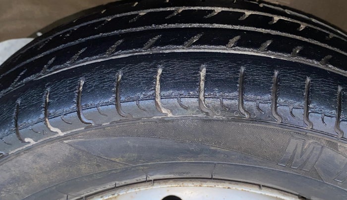 2014 Maruti Wagon R 1.0 LXI CNG, CNG, Manual, 70,329 km, Left Front Tyre Tread