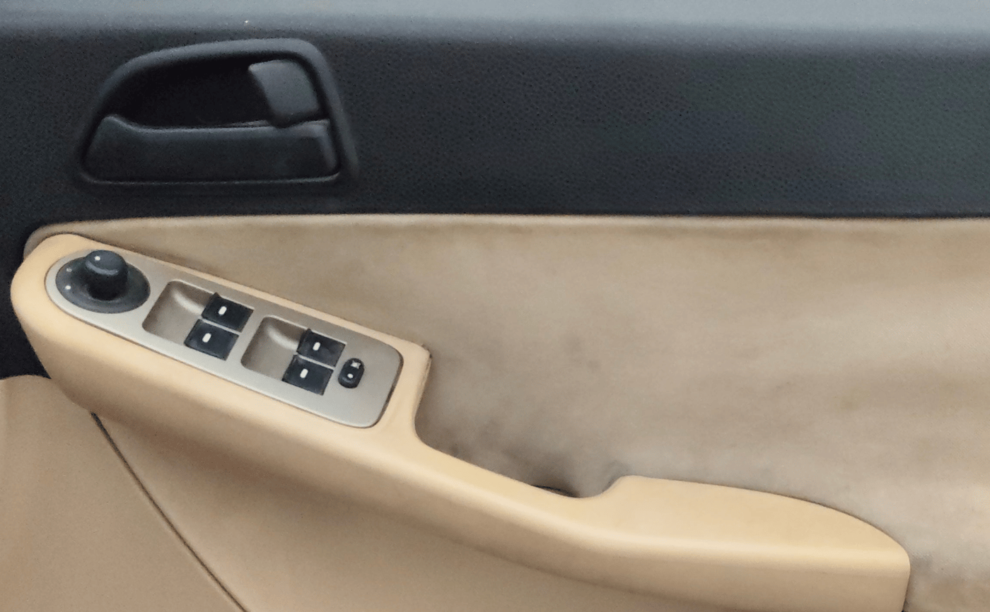 2013 Tata Indica Vista ZX QUADRAJET, Diesel, Manual, 81,604 km, Driver Side Door Panels Control