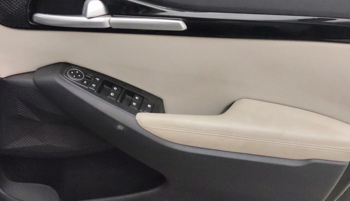 2021 KIA SELTOS HTX 1.5 PETROL, Petrol, Manual, 24,808 km, Driver Side Door Panels Control