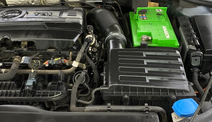 2019 Skoda Octavia STYLE 1.8 TSI AT, Petrol, Automatic, 99,250 km, Engine View - Left