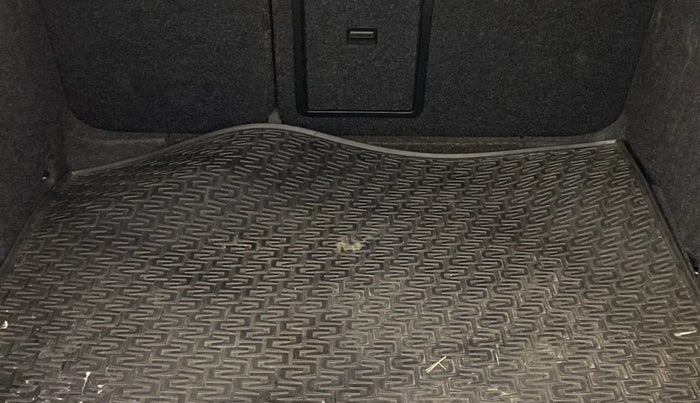 2019 Skoda Octavia STYLE 1.8 TSI AT, Petrol, Automatic, 99,250 km, Boot Inside