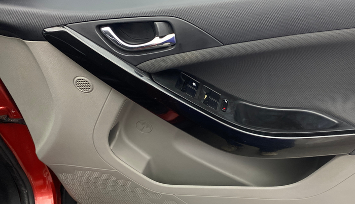 2019 Tata NEXON XZA PLUS PETROL, Petrol, Automatic, 58,862 km, Driver Side Door Panels Control