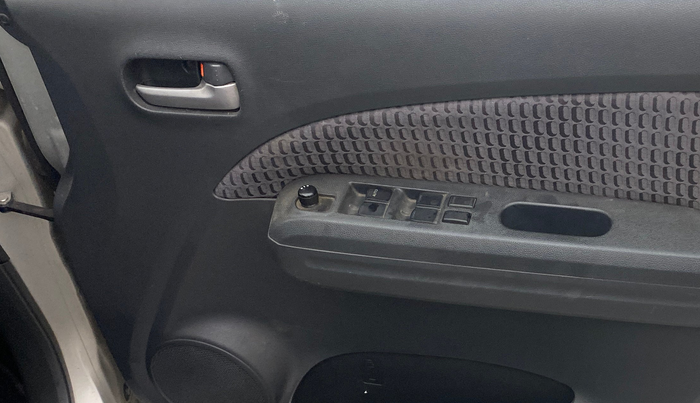 2014 Maruti Ritz ZXI, Petrol, Manual, 84,960 km, Driver Side Door Panels Control