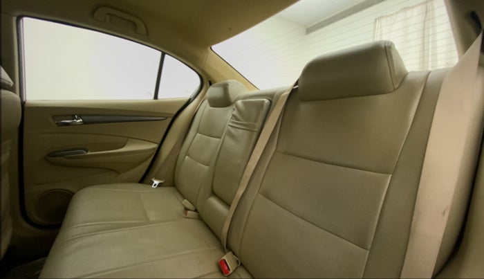 2013 Honda City 1.5L I-VTEC V MT, Petrol, Manual, 1,11,836 km, Right Side Rear Door Cabin