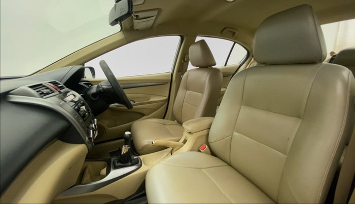 2013 Honda City 1.5L I-VTEC V MT, Petrol, Manual, 1,11,836 km, Right Side Front Door Cabin