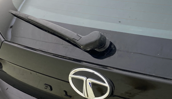 2022 Tata ALTROZ XZA PLUS DARK EDTION, Petrol, Automatic, 24,803 km, Rear Wiper