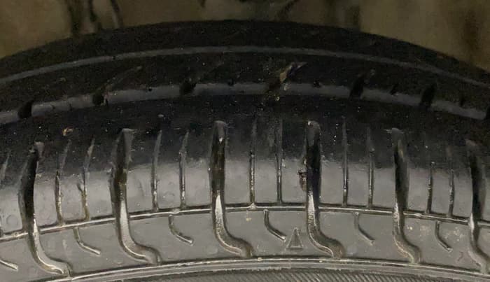 2019 Maruti Alto VXI, Petrol, Manual, 66,530 km, Left Front Tyre Tread