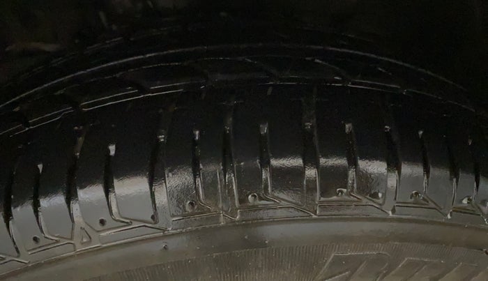 2024 Tata Tiago XT Rhythm CNG, CNG, Manual, 16,209 km, Left Front Tyre Tread