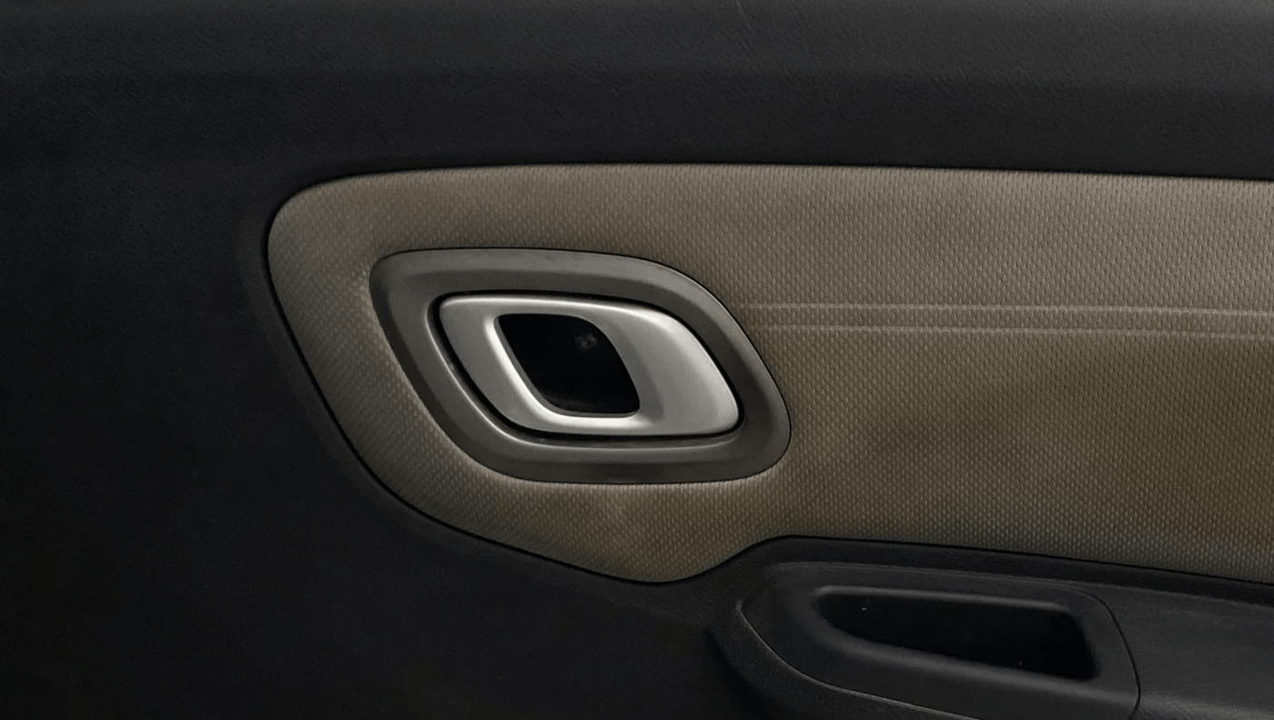 2020 Datsun Redi Go T(O) 1.0, Petrol, Manual, 58,153 km, Driver Side Door Panels Control