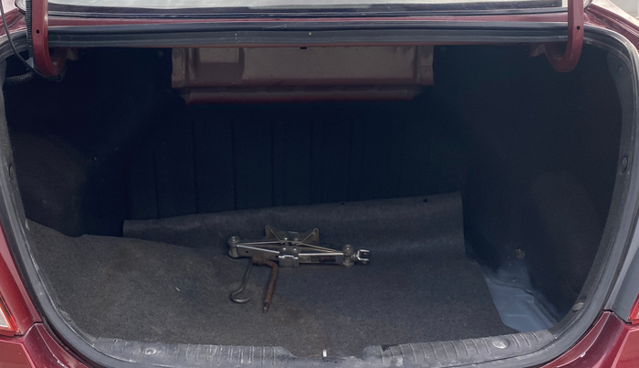 2015 Hyundai Verna FLUIDIC 1.6 CRDI EX, Diesel, Manual, 1,08,808 km, Boot Inside