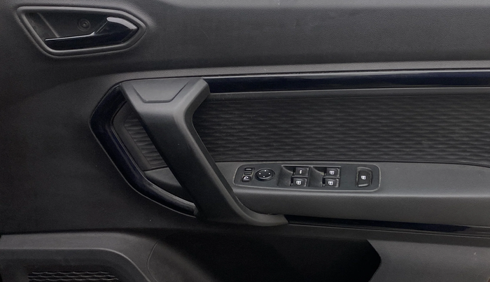 2023 Renault Kiger RXZ AMT, Petrol, Automatic, 24,498 km, Driver Side Door Panels Control