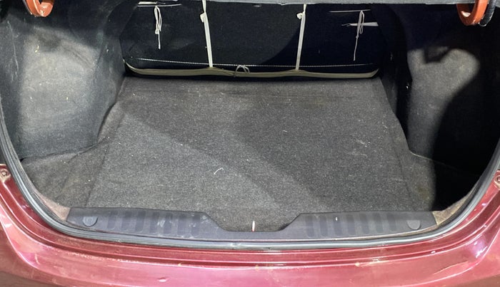 2015 Maruti Ciaz VXI+, Petrol, Manual, 20,670 km, Boot Inside