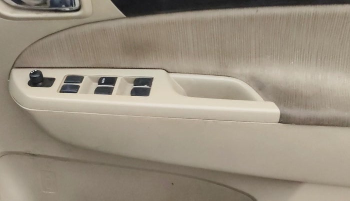 2014 Maruti Ertiga VXI, Petrol, Manual, 86,808 km, Driver Side Door Panels Control