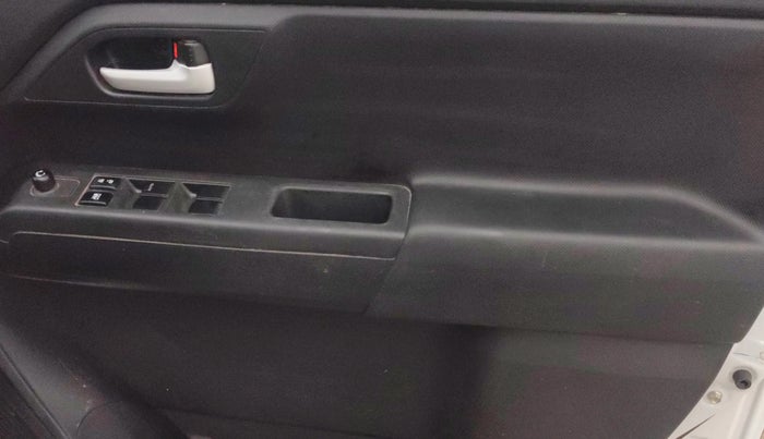 2024 Maruti New Wagon-R VXI CNG 1.0, CNG, Manual, 28,294 km, Driver Side Door Panels Control