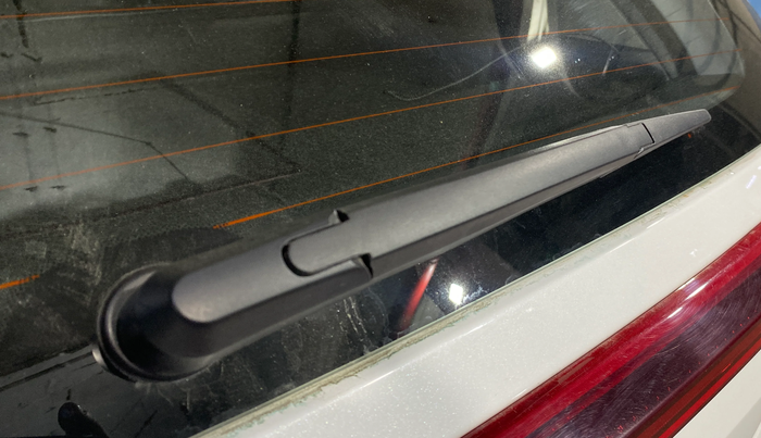 2025 KIA SONET HTK PLUS 1.2 PETROL MT, Petrol, Manual, 1,804 km, Rear Wiper