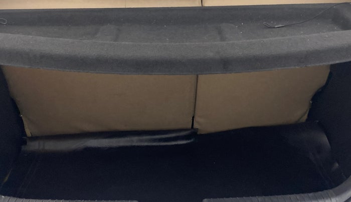 2014 Hyundai i20 SPORTZ 1.4 CRDI, Diesel, Manual, 77,055 km, Boot Inside