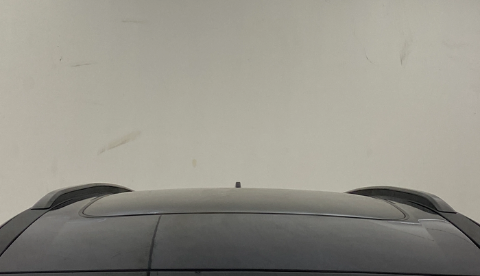 2021 Mahindra XUV700 AX 7 P AT 7 STR, Petrol, Automatic, 31,113 km, Moonroof/ Sunroof