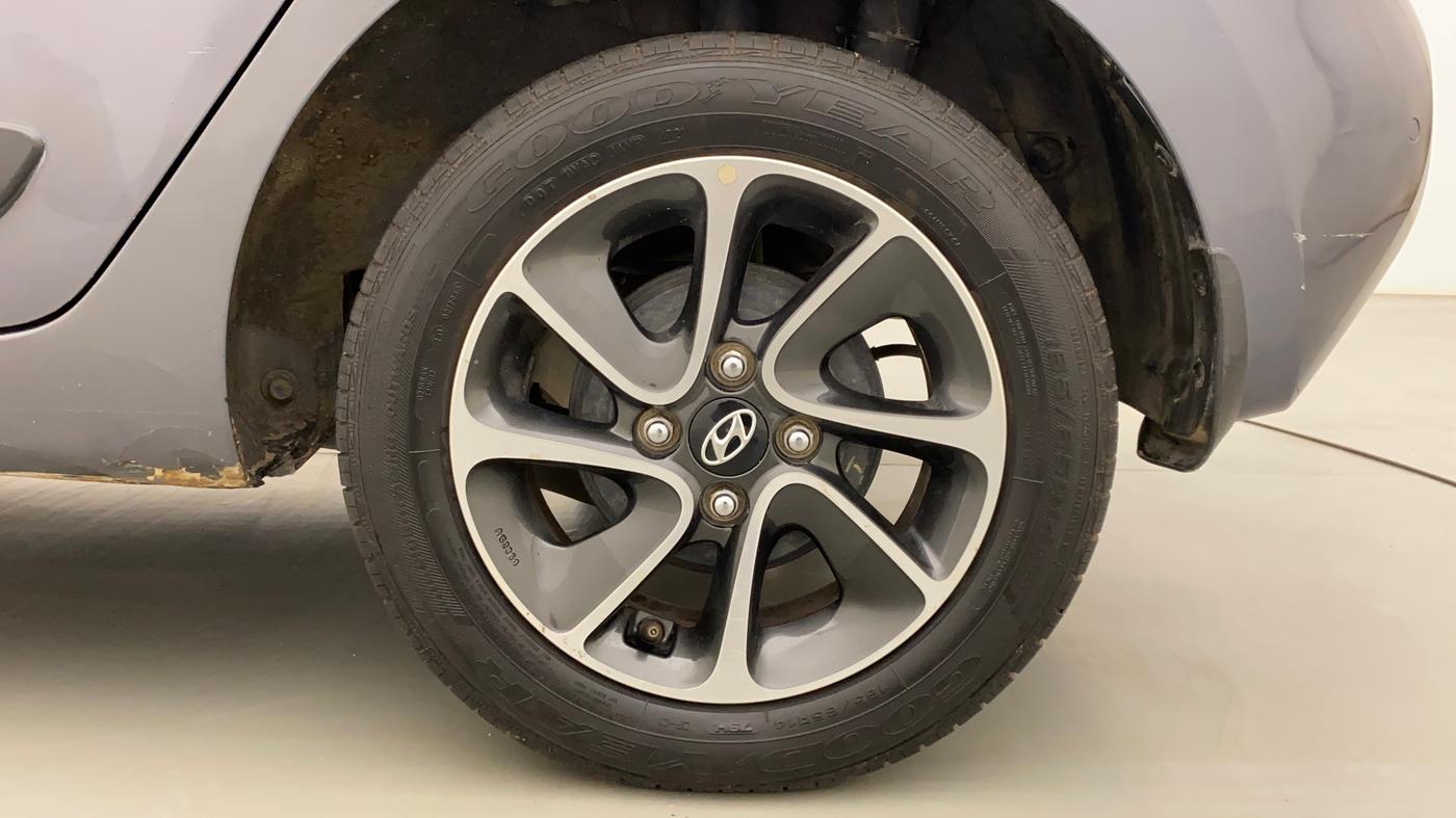 2017 Hyundai Grand i10 SPORTZ AT 1.2 KAPPA VTVT, Petrol, Automatic, 55,891 km, Left Rear Wheel