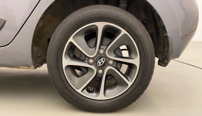 2017 Hyundai Grand i10 SPORTZ AT 1.2 KAPPA VTVT, Petrol, Automatic, 55,891 km, Left Rear Wheel