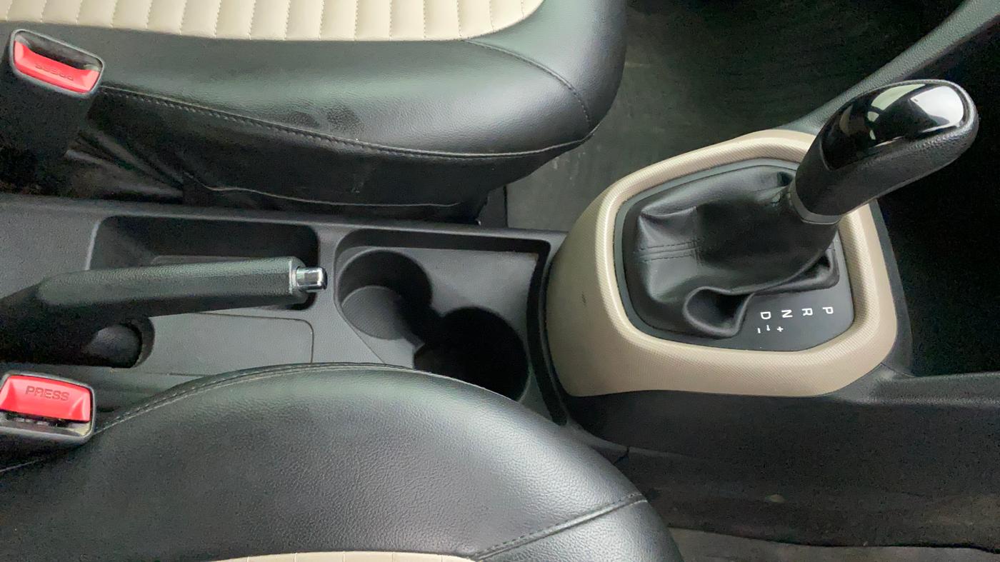 2017 Hyundai Grand i10 SPORTZ AT 1.2 KAPPA VTVT, Petrol, Automatic, 55,891 km, Gear Lever