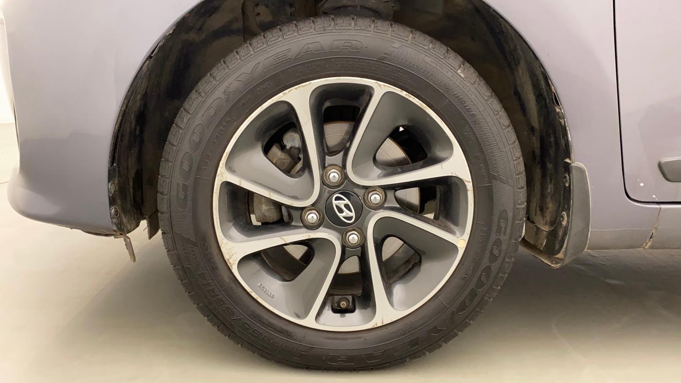 2017 Hyundai Grand i10 SPORTZ AT 1.2 KAPPA VTVT, Petrol, Automatic, 55,891 km, Left Front Wheel