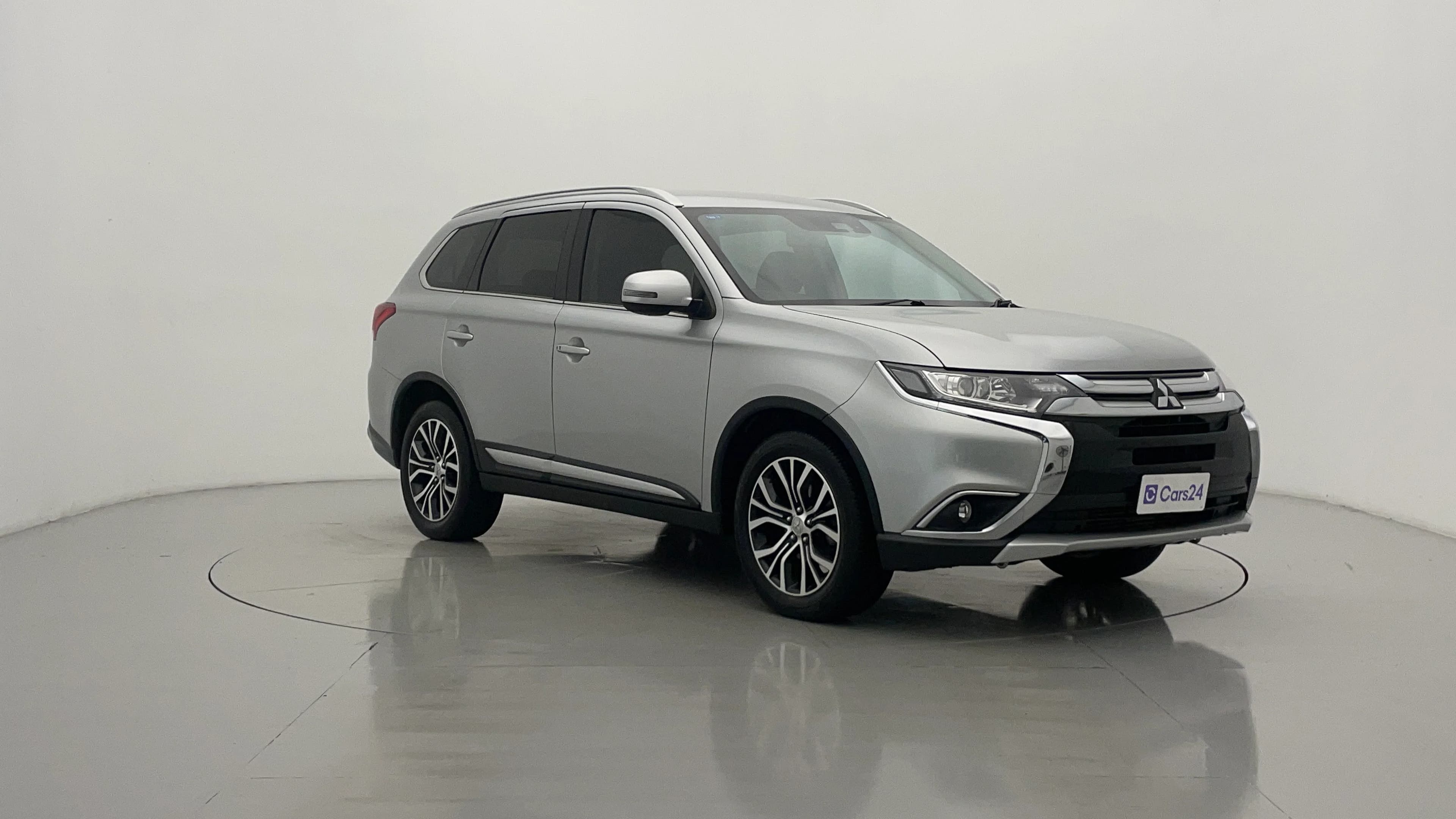 Mitsubishi Outlander image