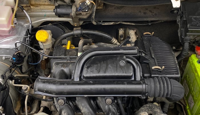 2017 Renault Kwid RXL, Petrol, Manual, 1,02,238 km, Engine View - Right