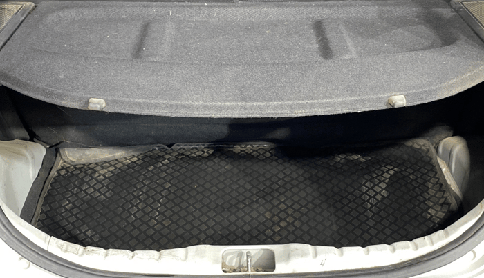 2017 Hyundai Eon MAGNA +, Petrol, Manual, 29,507 km, Boot Inside