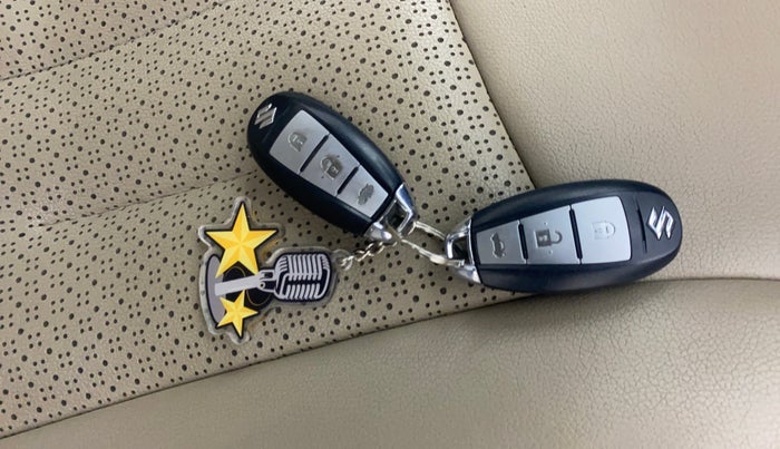 2015 Maruti Ciaz ZDI+ SHVS, Diesel, Manual, 71,978 km, Key Close Up