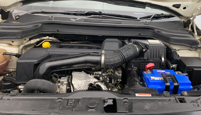 2021 Mahindra XUV300 W8 (O) 1.5 DIESEL AMT, Diesel, Automatic, 1,06,183 km, Engine View - Left