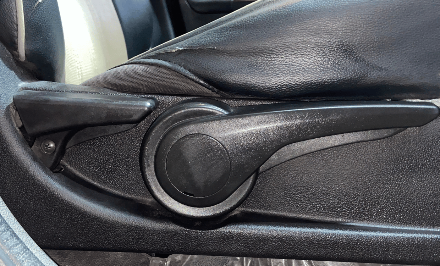 2016 Tata Zest XMS PETROL, Petrol, Manual, 80,107 km, Driver Side Adjustment Panel