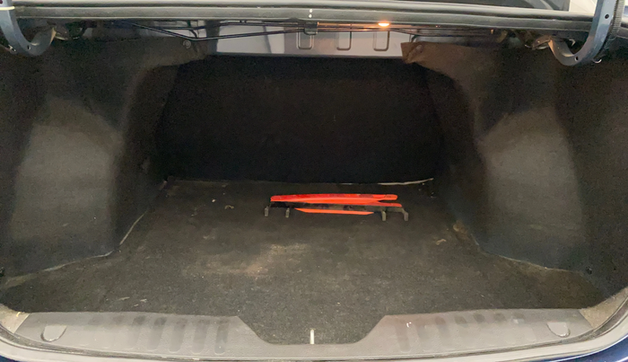 2018 Maruti Ciaz DELTA 1.5 SHVS MT PETROL, Petrol, Manual, 48,974 km, Boot Inside