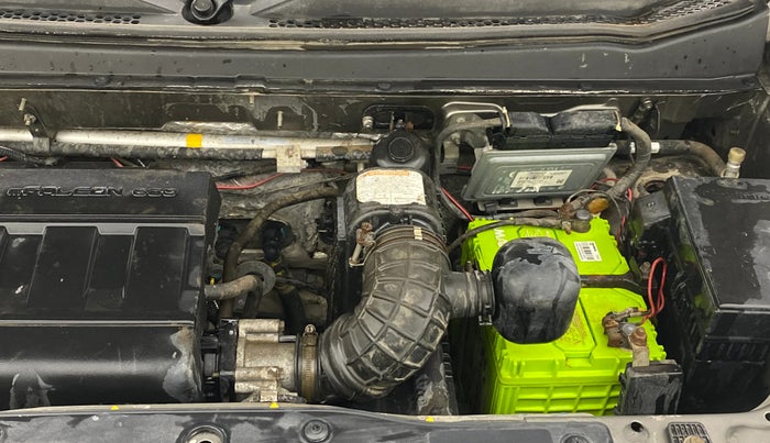 2018 Mahindra KUV 100 NXT K2 P 6 STR, Petrol, Manual, 27,851 km, Engine View - Left