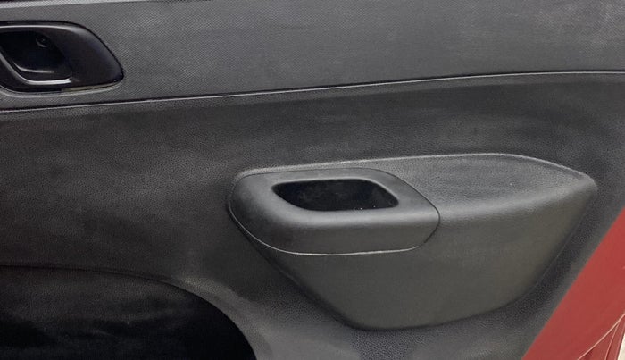2017 Renault Kwid RXT 0.8, Petrol, Manual, 64,479 km, Driver Side Door Panels Control