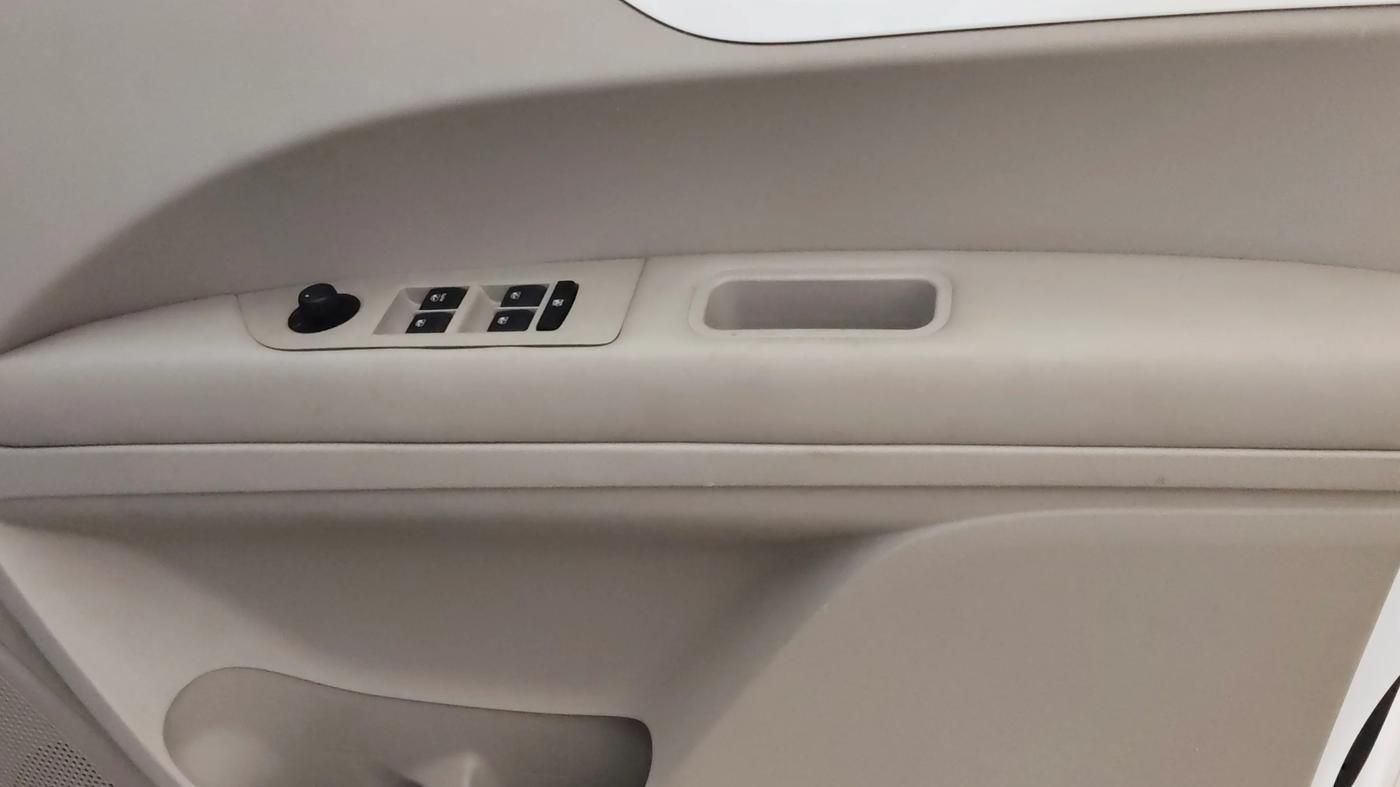 2025 Mahindra MARAZZO M 6 + 8 STR, Diesel, Manual, 5,480 km, Driver Side Door Panels Control
