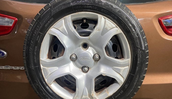 2017 Ford Ecosport AMBIENTE 1.5L PETROL, Petrol, Manual, 1,06,920 km, Spare Tyre