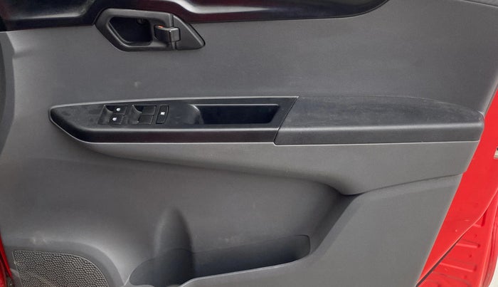 2019 Mahindra KUV 100 NXT K4+ P 6 STR, Petrol, Manual, 60,562 km, Driver Side Door Panels Control