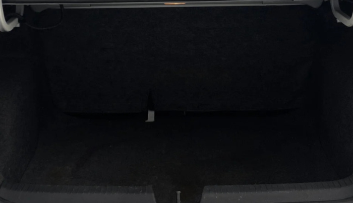 2017 Volkswagen Ameo COMFORTLINE 1.2L, Petrol, Manual, 57,495 km, Boot Inside